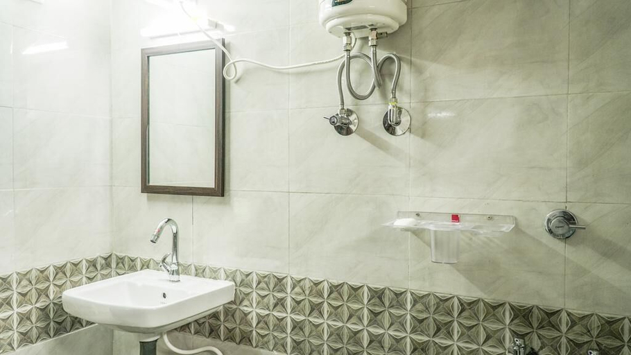 Bathroom 4, Anamala Serenity Homestay, Thrissur
