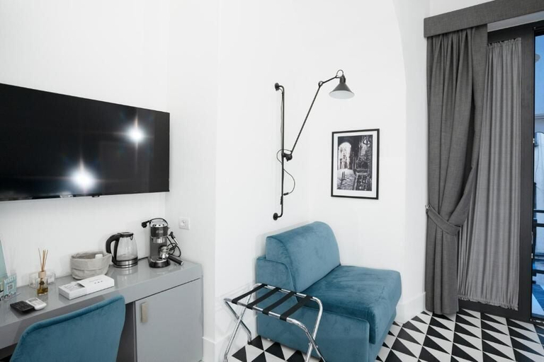 Living area, Suite Pulcinella, Napoli