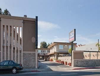 Hotel Front 3, Howard Johnson By Wyndham San Mateo, San Mateo
