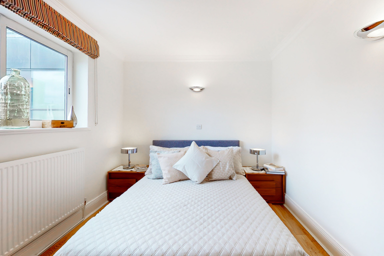 Others 3, Stay In Bond Street, London