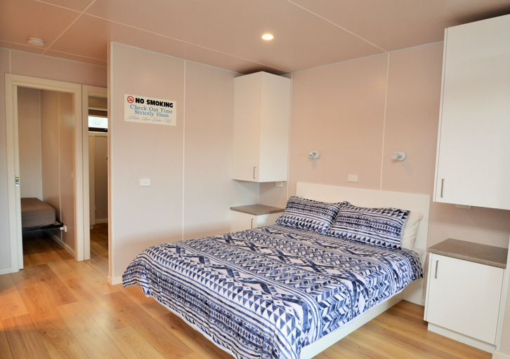 Bedroom 4, Torrumbarry Weir Holiday Park, Campaspe - Rochester