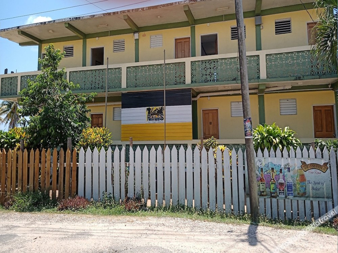 Exterior & Views 1, Pal's on the Beach - A Gold Standard Hotel