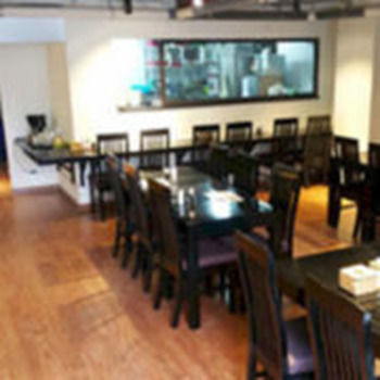 Others 4, Sakura Hotel 2, Cầu Giấy