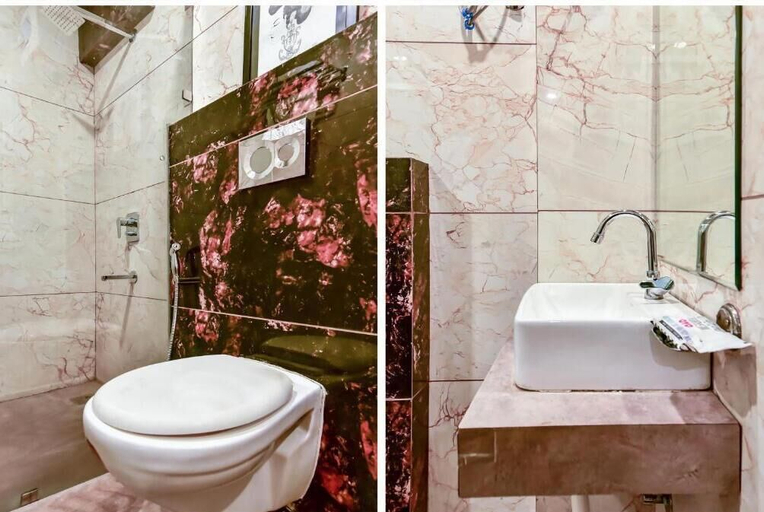 Bathroom, Hotel Frontier Royal, Kota