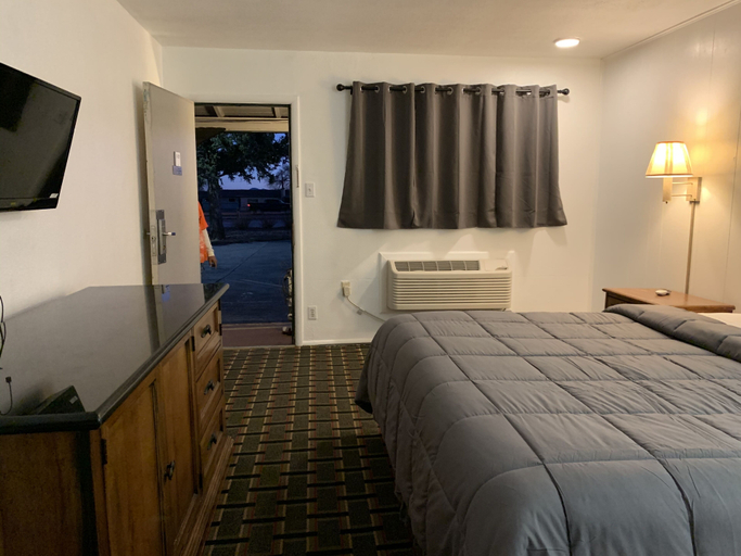 Others 2, Ratons Peak Inn, Colfax