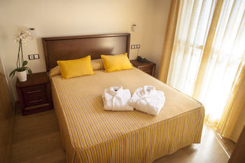 Others 4, Hotel Obaga Blanca