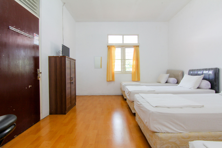 Others 5, Lestari Guesthouse, Padang