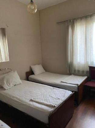 Others 4, Otel OVA, Konak
