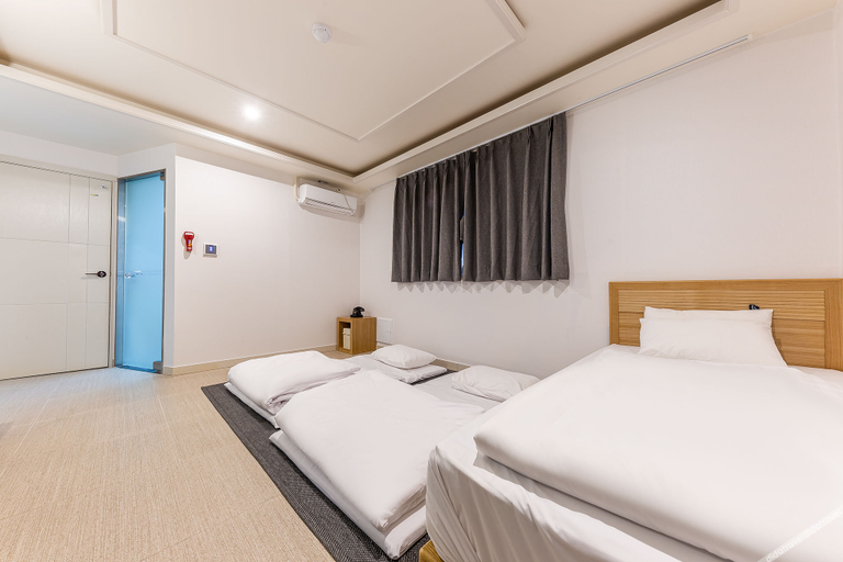 Bedroom 3, Black Pearl Gongju, Gongju