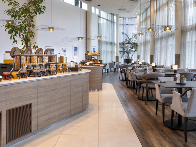 Food & Drinks 5, Radisson Blu Hotel, Trondheim Airport, Stjørdal
