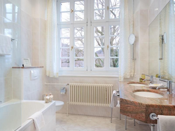Bathroom 3, Schnellenberg Burghotel, Olpe