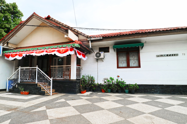Others 2, Pagar Putih Guest House Syariah, Bandung