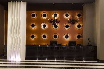 Others 3, Modernity Hotel, Merkez