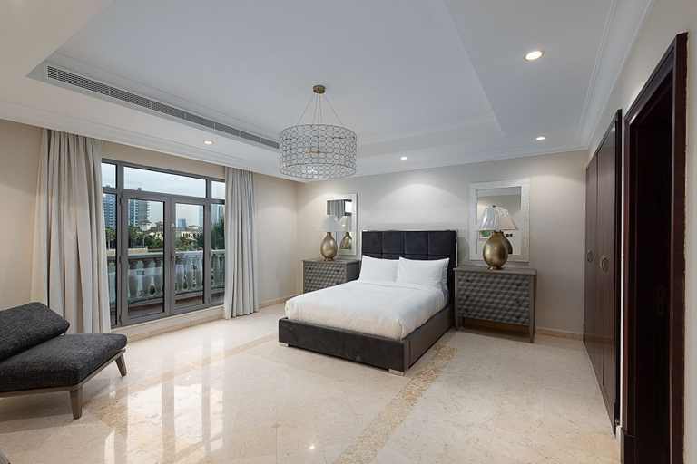 Bedroom 3, Maison Privee Private Pool and Beach Access Villa w/ Cinematic Vws, Dubai