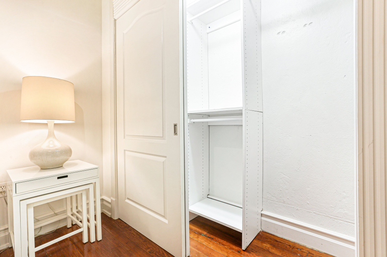 Bedroom 3, Luxury 4BR With Private Rooftop Deck, Orleans