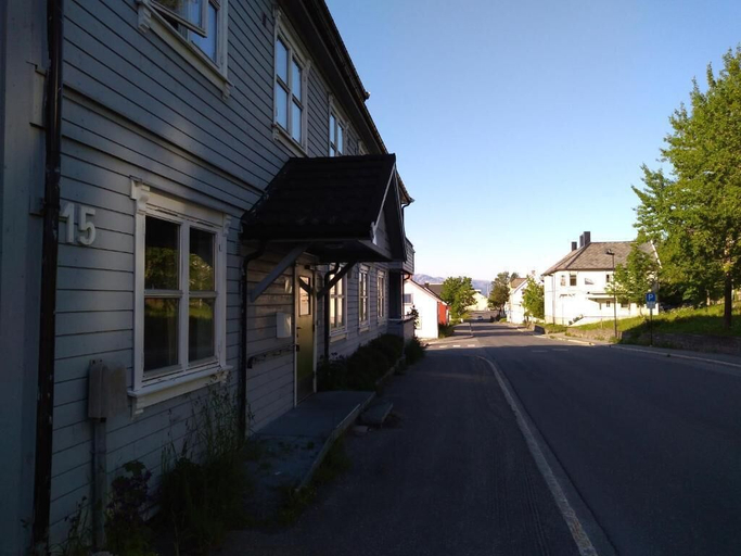 Others 5, Sandnessjøen overnatting, Alstahaug