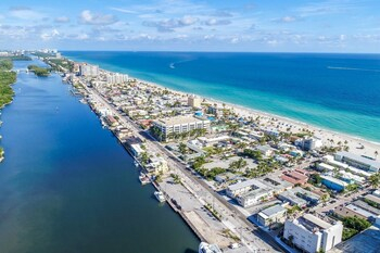 Others 2, Beach Inn by DesignedVR, Broward