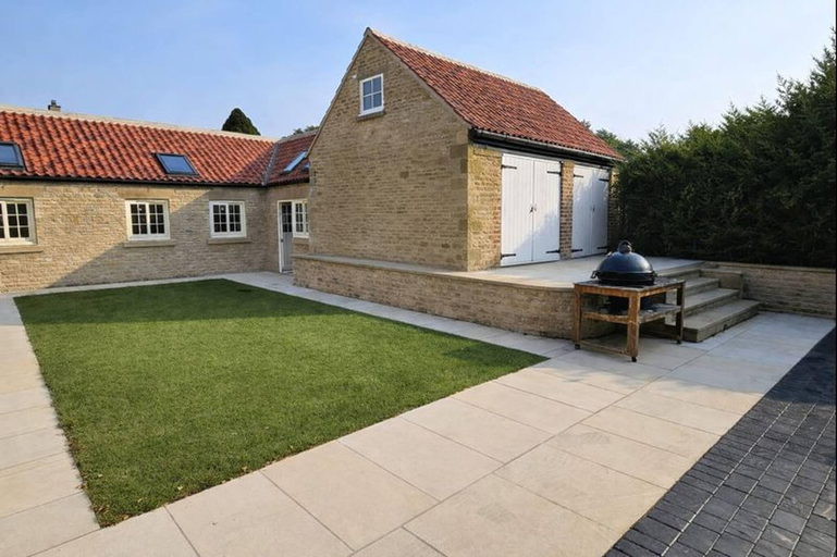 5, Bridge House Modern Comfort in Historic Stone, North Yorkshire