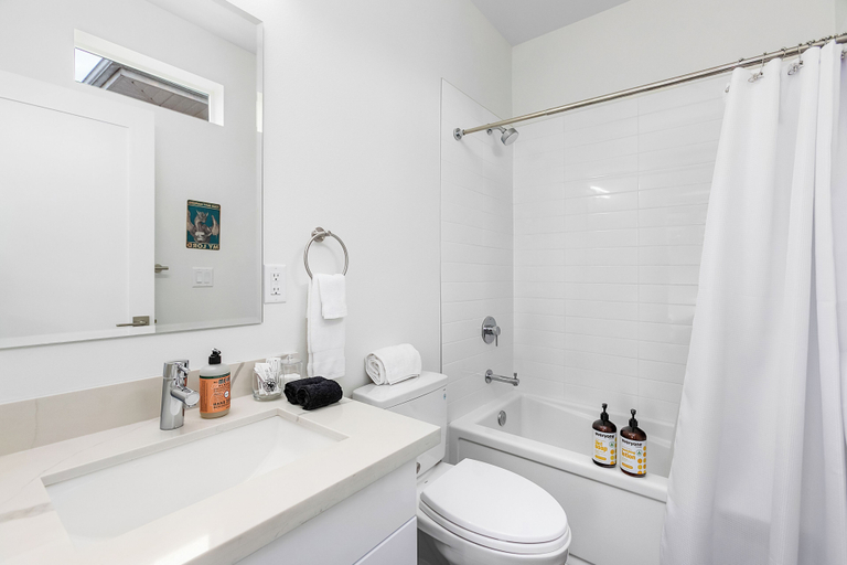 Bathroom 5, Martell's Sunspear Sweet Suite, Seattle