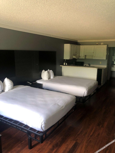 Bedroom, River Front Inn, Horry