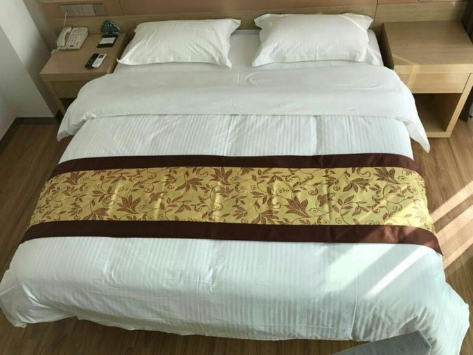 Bedroom 2, GreenTree Inn Shanghai Minhang District Lianhang Road Subway Station Express Hotel, Shanghai