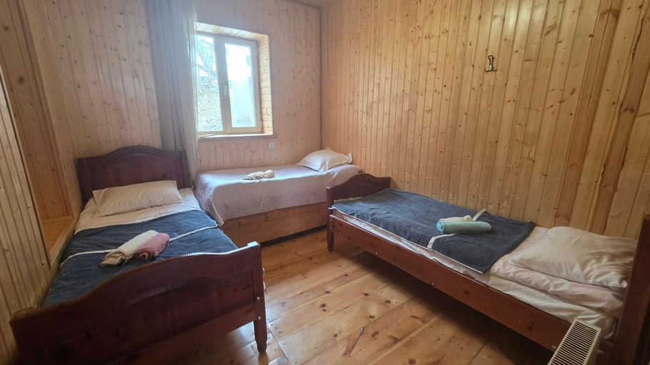 Bedroom 3, Nino & Tarzan Guesthouse, Mestia