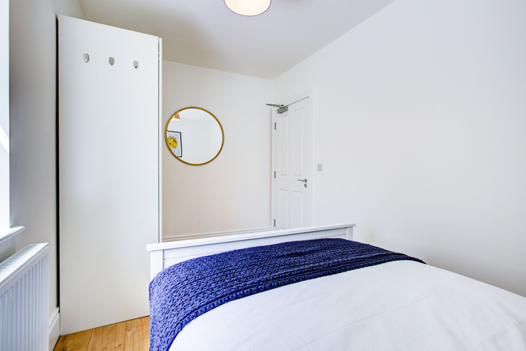 Others 2, Hybrid Resi - New Malden, London