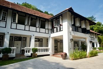 Others 5, Labrador Villa, Singapore