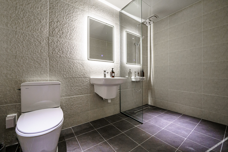 Bathroom 5, Wonju Hotel Deluna, Wonju