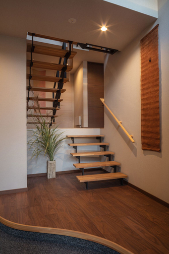 Staircase 1, Mokuren, Furano