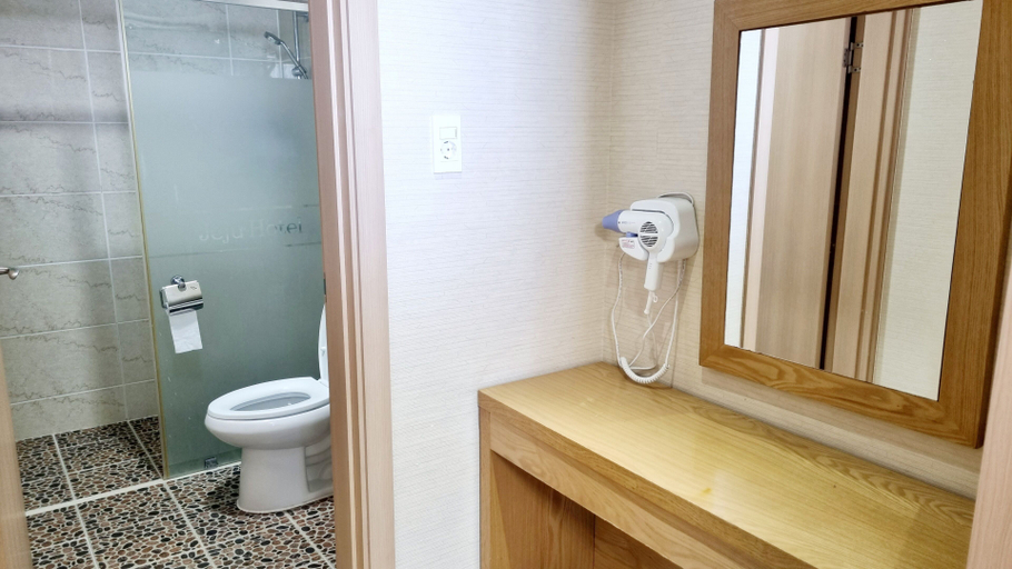Bathroom 5, Hi Jeju Hotel, Jeju