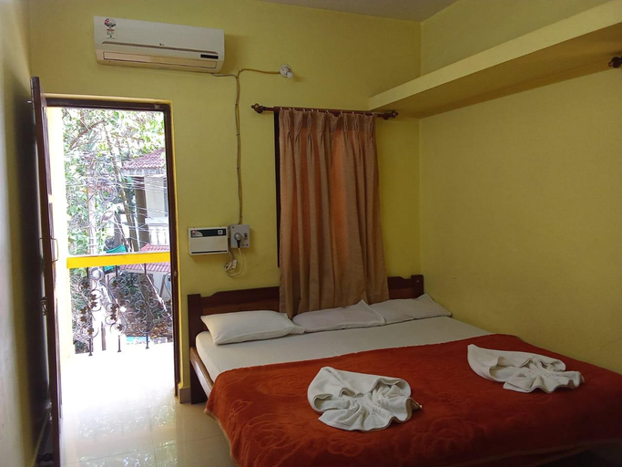 Bedroom, Magnum Prem Niwas Gust house, North Goa