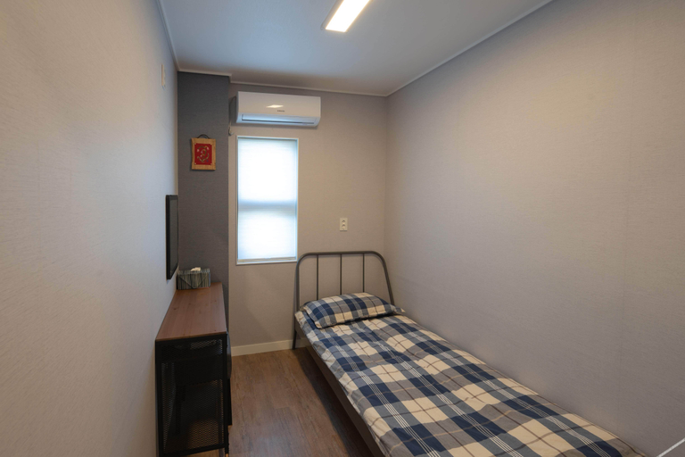 Bedroom 2, Sagye Yeohaeng Guesthouse, Seogwipo