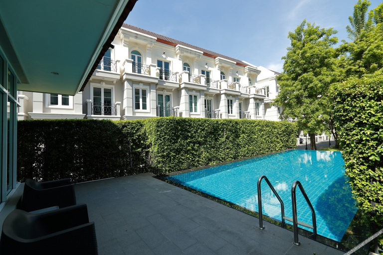 Others 3, PerFect Home, Khlong Toey