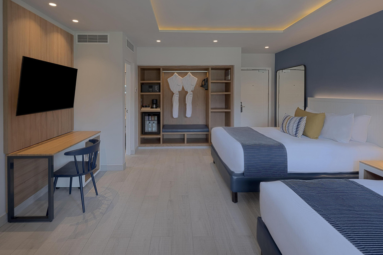 Bedroom 3, Catalonia Riviera Maya Resort and Spa All Inclusive, Cozumel
