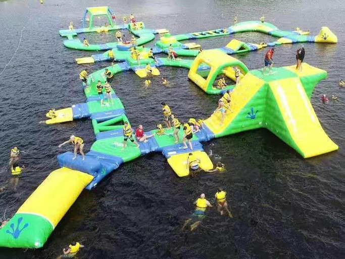 Children's play area - outdoor, Sun Retreats Sherkston Shores, Niagara