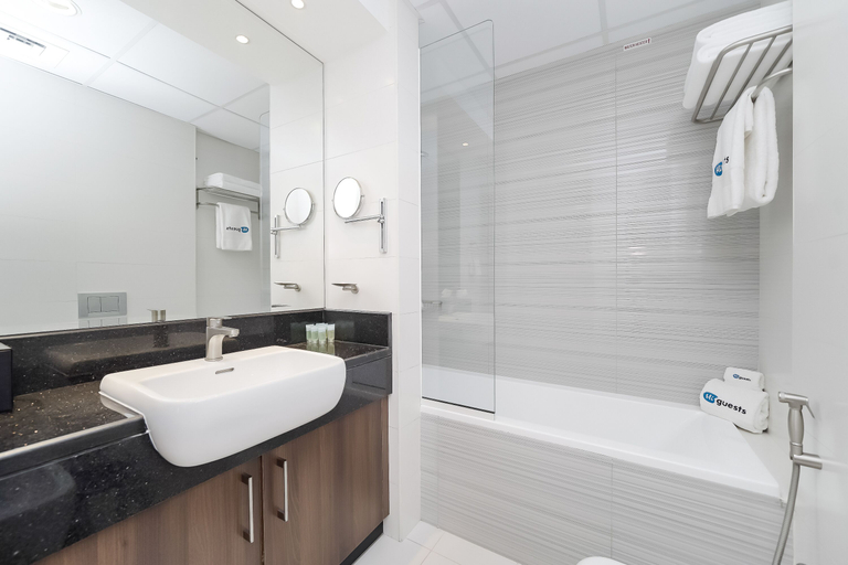 Bathroom 5, HiGuests - JAM Marina Residence, Dubai
