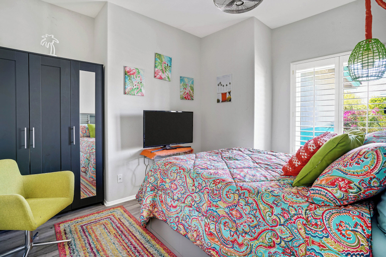 Room 4, Casa Solara is a Quintessential Palm Springs Retreat!, Riverside