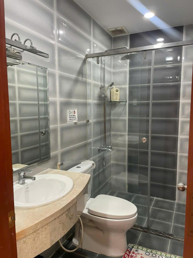 Bathroom 2, 60P Luxury Apartment, District 1