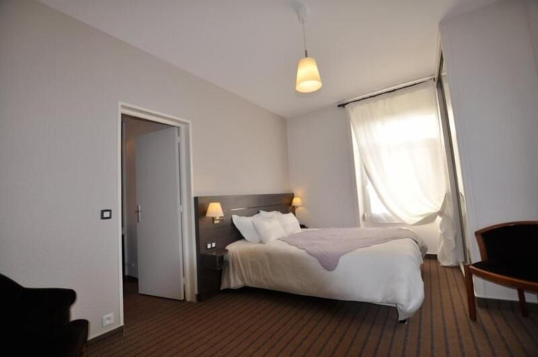 Bedroom 3, BRIT HOTEL CONFORT BAGNOLES NORMANDIE, Orne