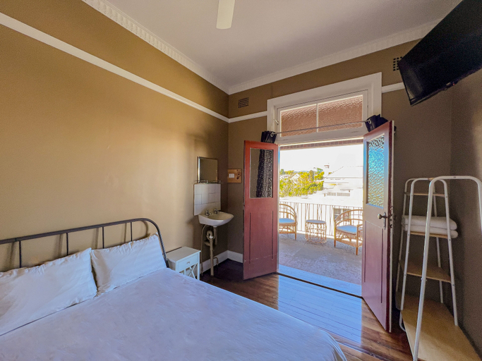 Bedroom 2, Commercial Hotel Bega, Bega Valley