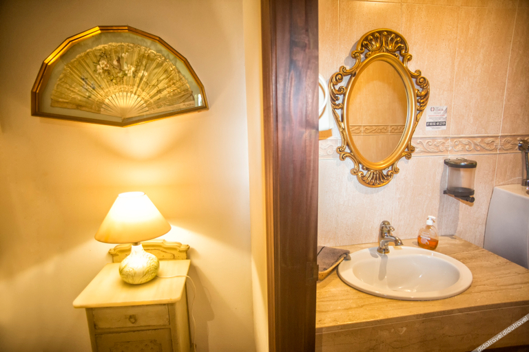 Bathroom 5, Hotel Martorell, Baleares