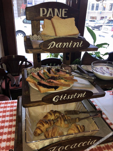 Food & Drinks 4, Hotel Demut, Sankt-Peterburg gorsovet