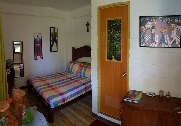 Room 2, Wonderfarm Villa, Calatagan
