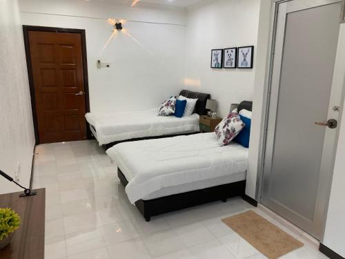 Others 4, Loft 3, Perlis
