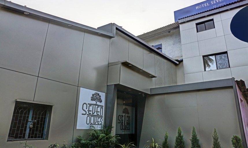 Exterior & Views 2, Treebo Seven Olives, Mumbai Suburban