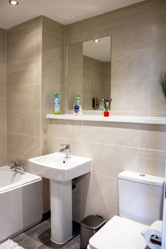 Bathroom 4, 2 Bedroom Central Apartment, Sefton