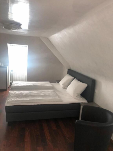 Others 2, City Hotel, Ortenaukreis