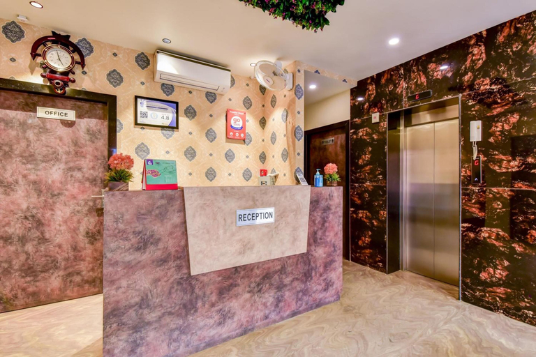 Public Area, Hotel Frontier Royal, Kota