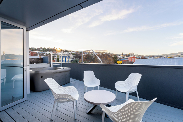 Others 3, Errick's Hotel, Dunedin